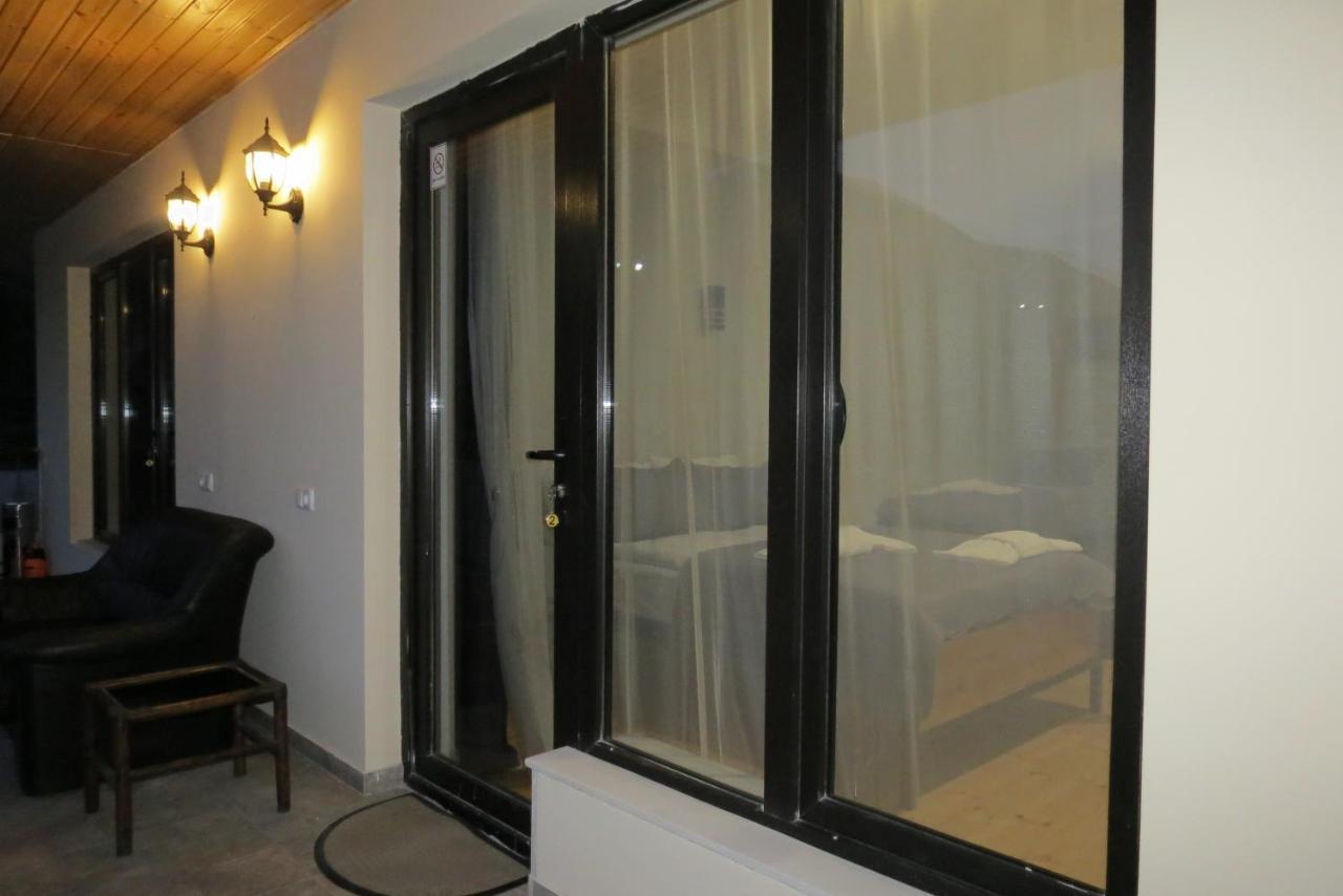 קזבגי Bibo'S Kokhi Guesthouse מראה חיצוני תמונה