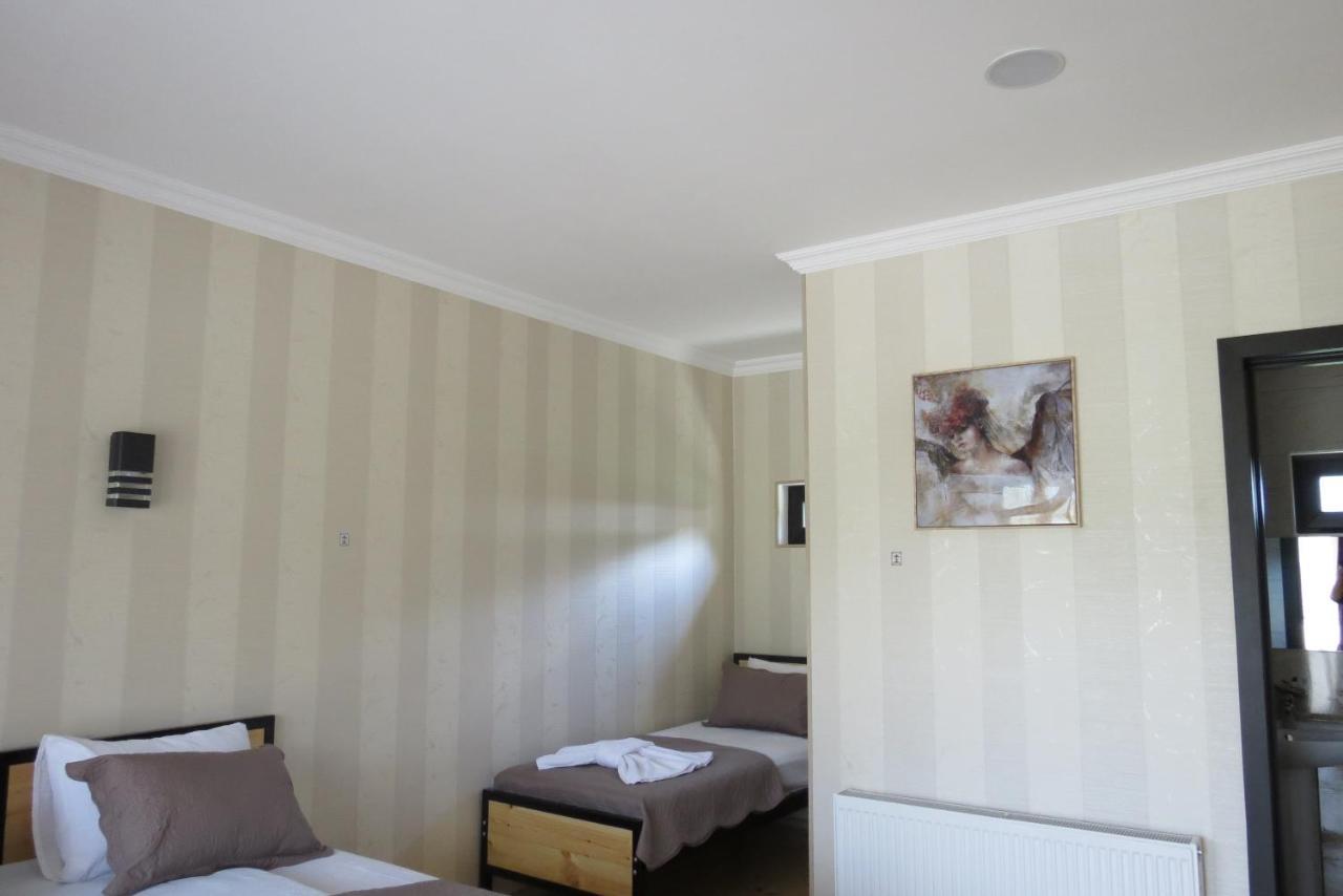 קזבגי Bibo'S Kokhi Guesthouse מראה חיצוני תמונה