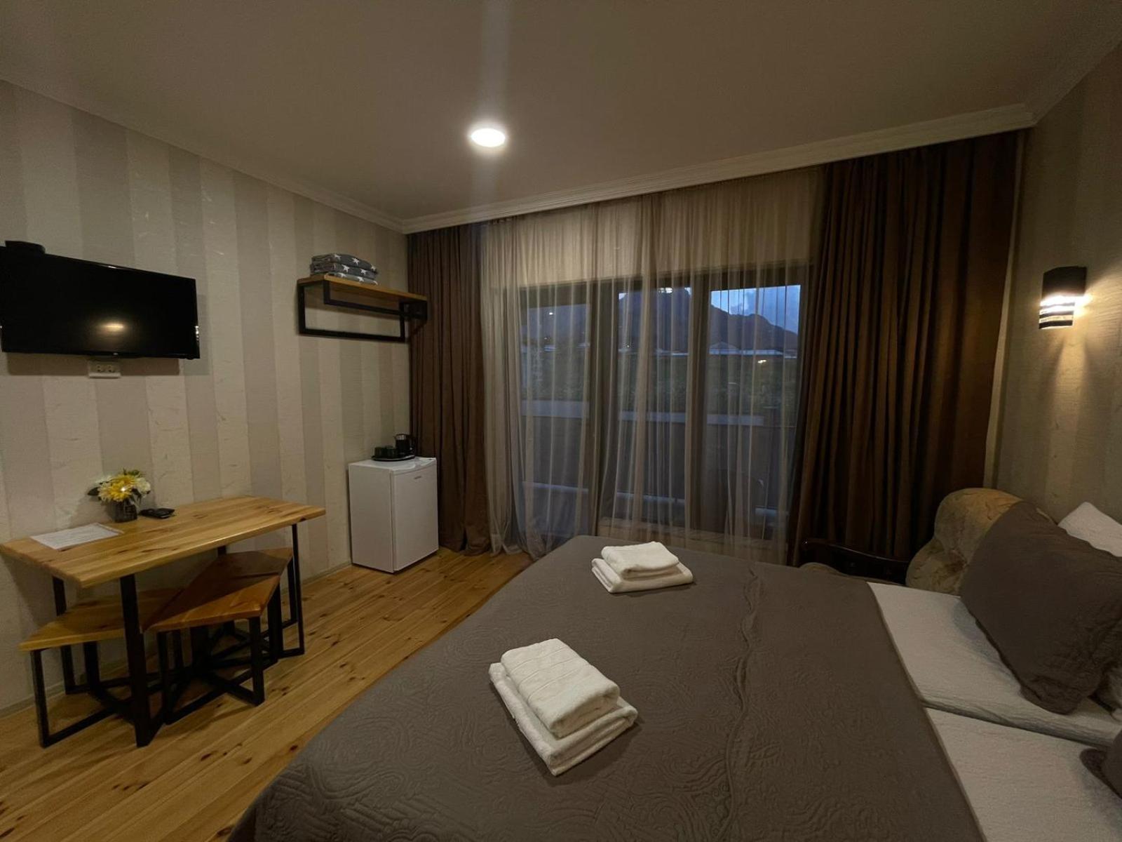 קזבגי Bibo'S Kokhi Guesthouse מראה חיצוני תמונה