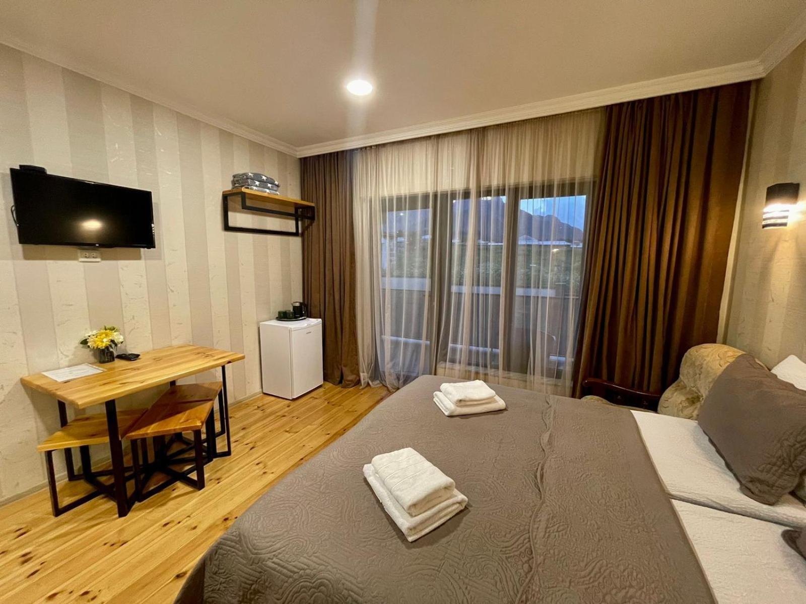 קזבגי Bibo'S Kokhi Guesthouse מראה חיצוני תמונה