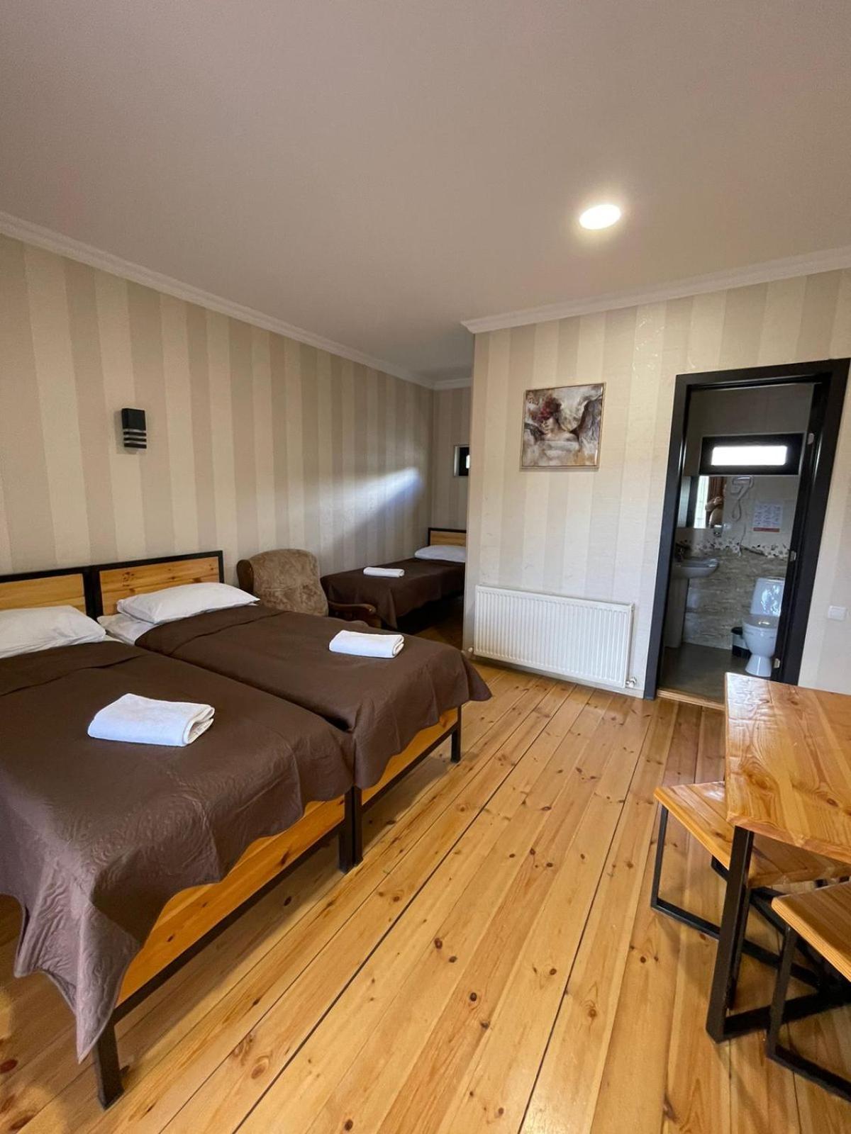 קזבגי Bibo'S Kokhi Guesthouse מראה חיצוני תמונה