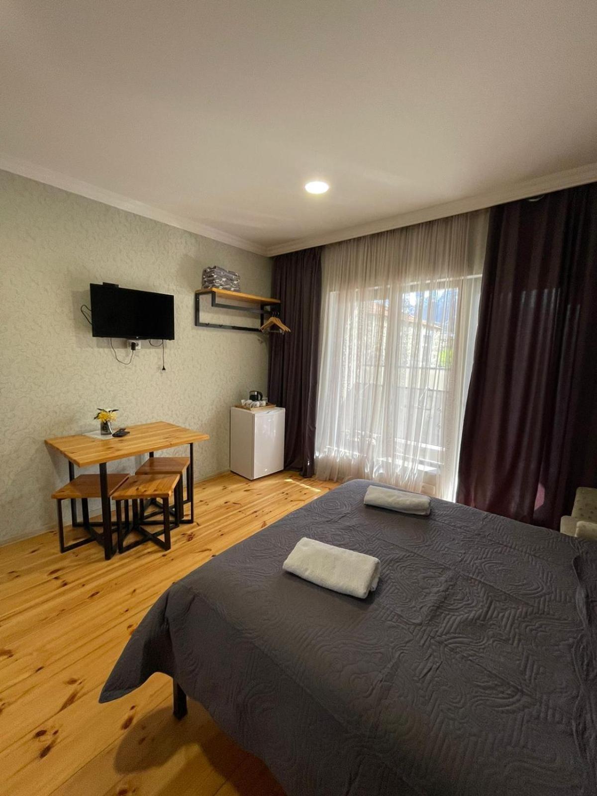 קזבגי Bibo'S Kokhi Guesthouse מראה חיצוני תמונה