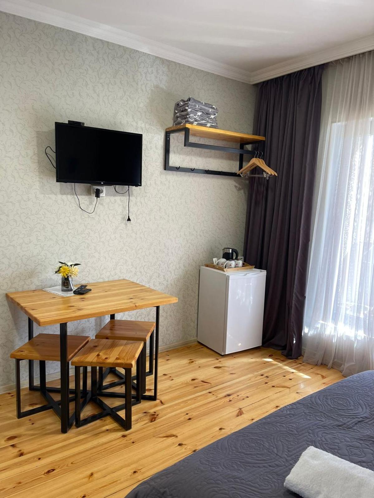 קזבגי Bibo'S Kokhi Guesthouse מראה חיצוני תמונה